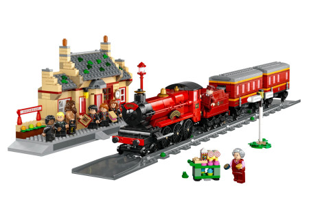LEGO® 76423 Harry Potter - Ekspres do Hogwartu i stacja w Hogsmeade