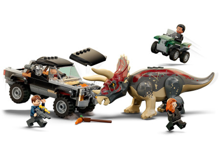 LEGO® 76950 Jurassic World - Triceratops i zasadzka z pick-upem